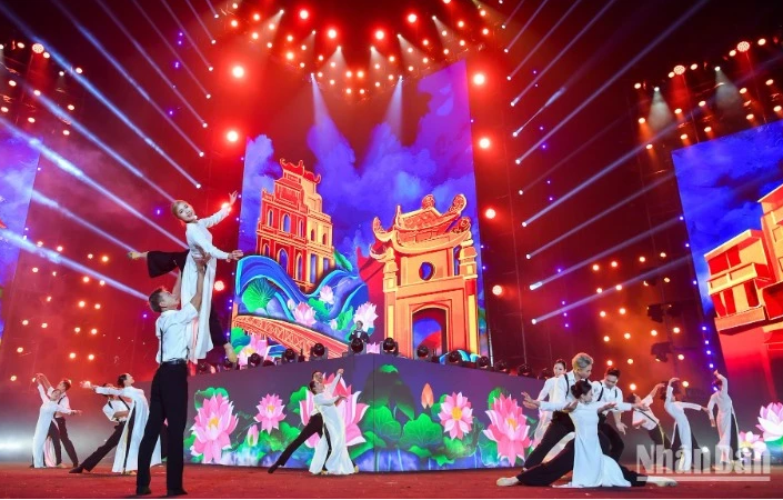 Hòa nhạc Ánh sáng: Những màn trình diễn ấn tượng đặc sắc "tỏa chất riêng"