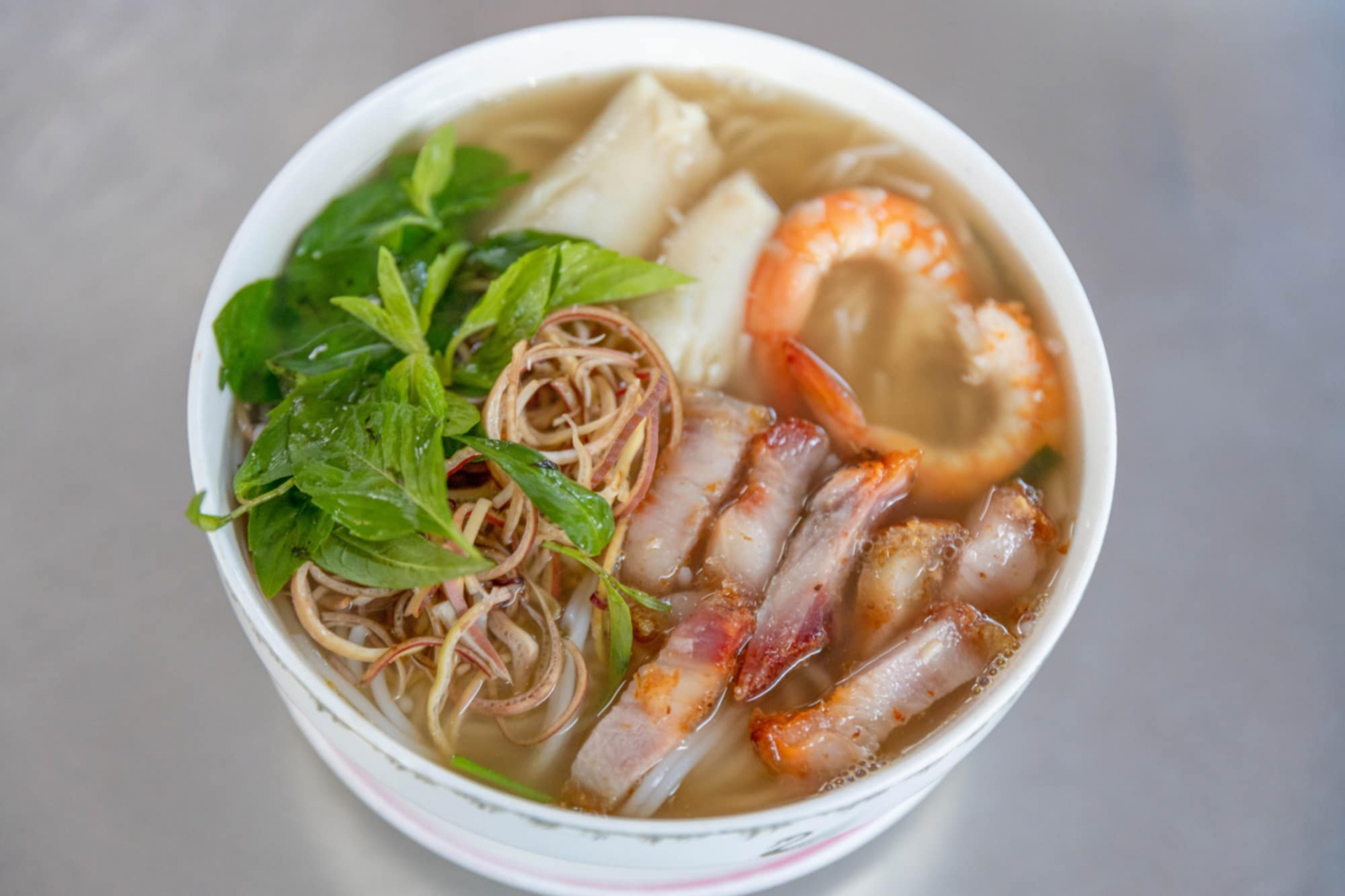 Nhớ tô bún nước lèo của những ngày sau Tết