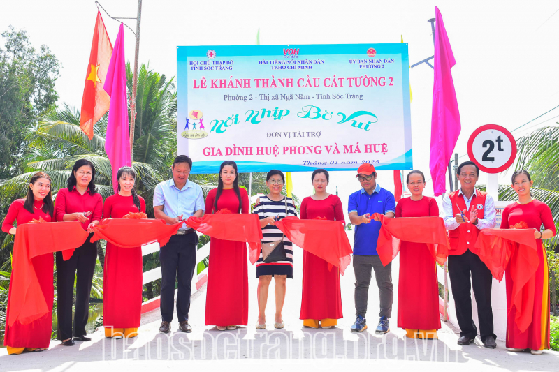 Hội Chữ thập đỏ tỉnh khánh thành cầu Cát Tường 2 ở thị xã Ngã Năm