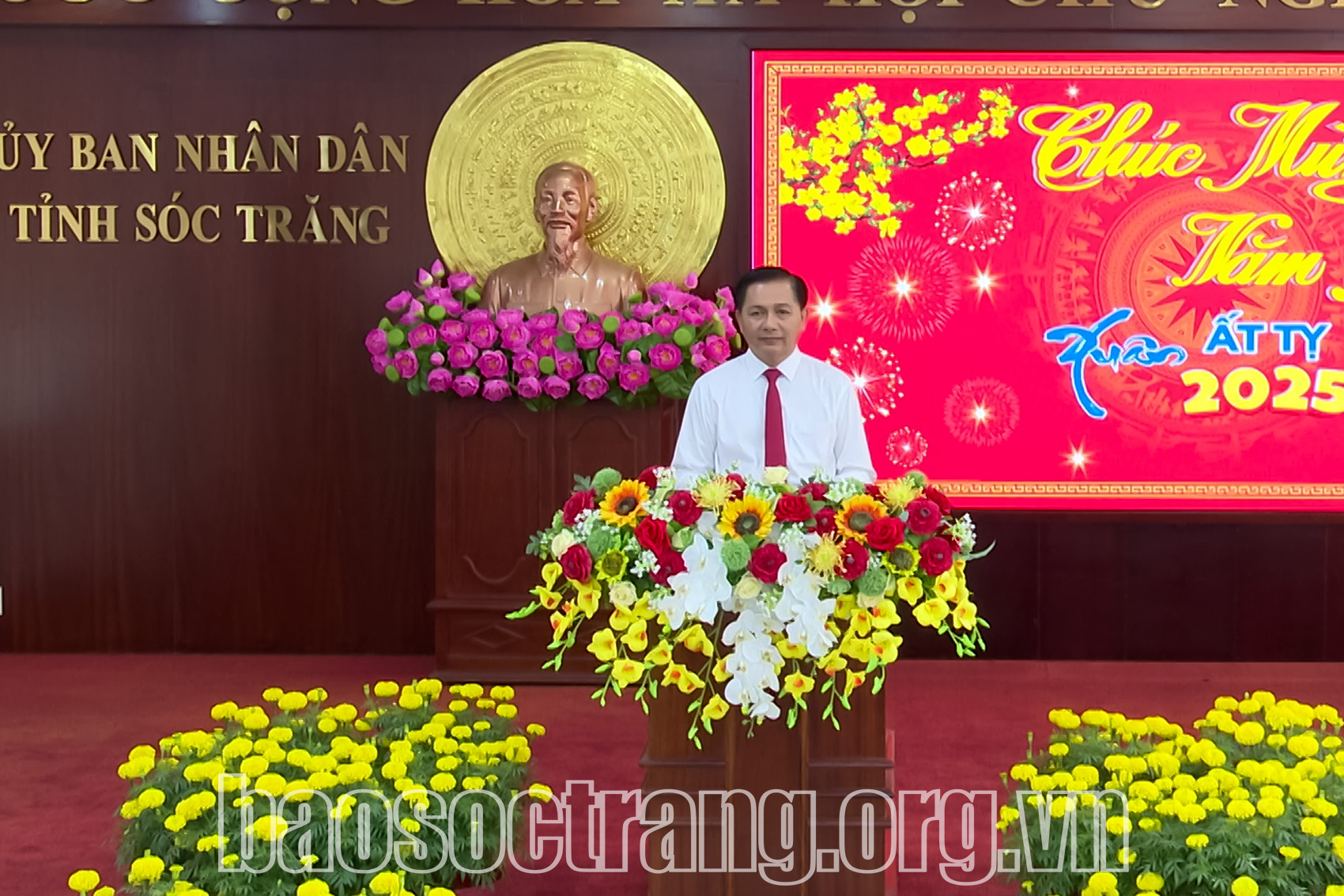 [Media] Chủ tịch UBND tỉnh Trần Văn Lâu chúc tết Ất Tỵ 2025