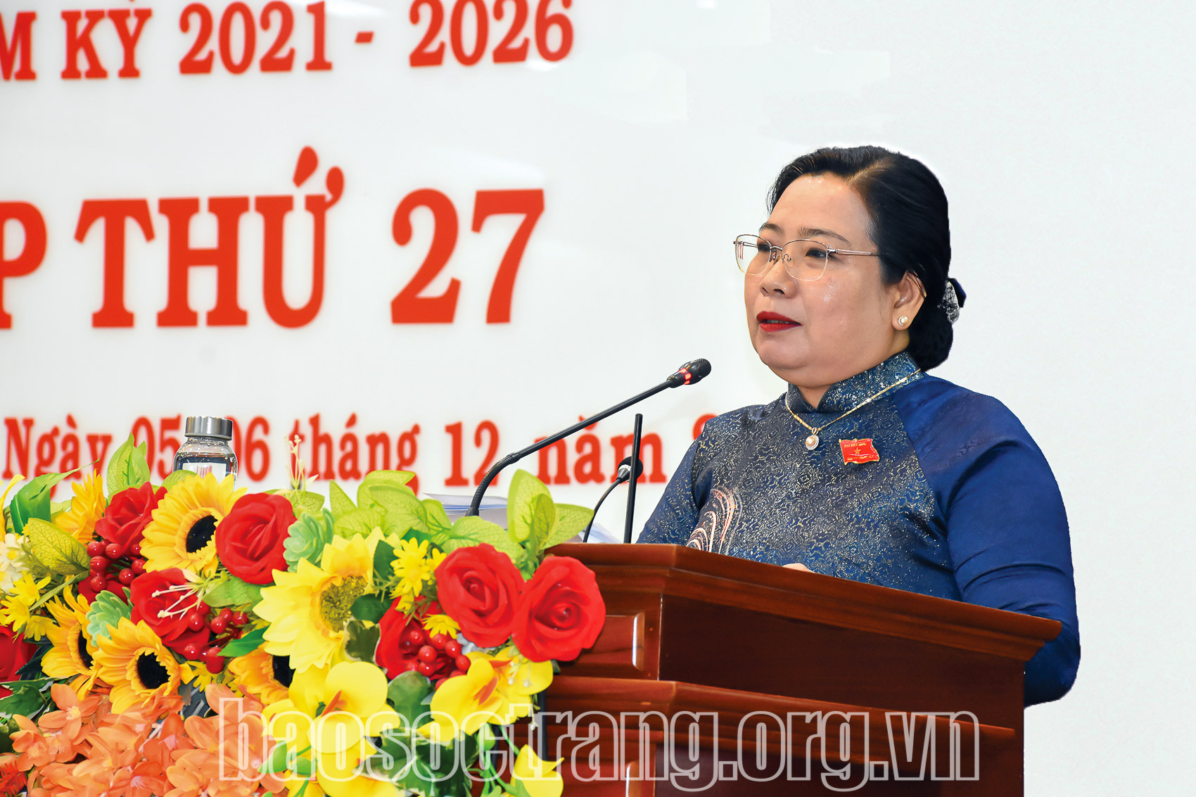 Đồng chí Hồ Thị Cẩm Đào - Phó Bí thư Thường trực Tỉnh ủy, Chủ tịch HĐND tỉnh Sóc Trăng phát biểu tại kỳ họp thứ 27, HĐND tỉnh Sóc Trăng. Ảnh: SONG LÊ