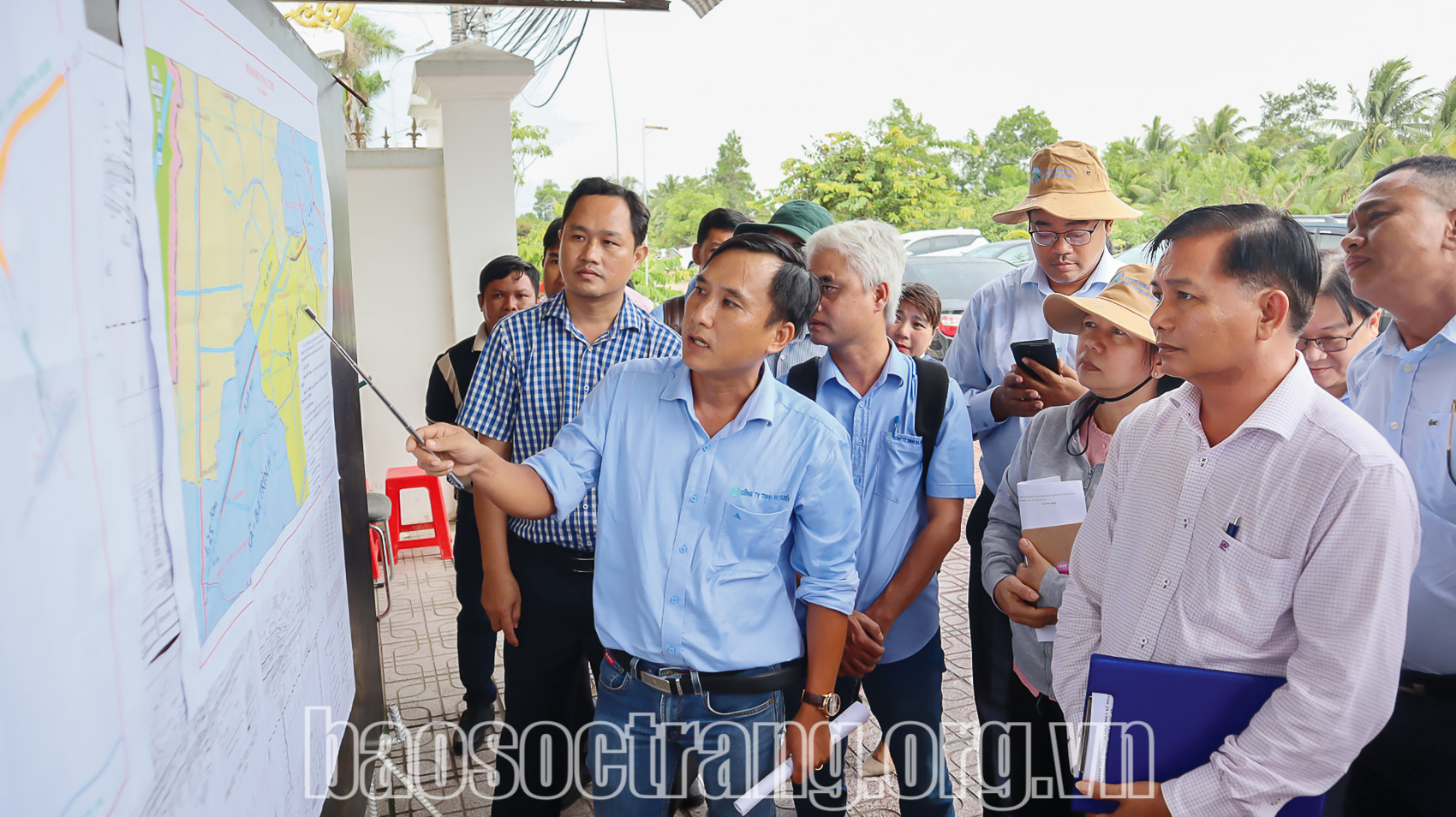 Lãnh đạo tỉnh Sóc Trăng thường xuyên kiểm tra, đôn đốc tiến độ thi công các công trình, dự án trọng điểm trên địa bàn tỉnh. Ảnh: QUANG BÌNH