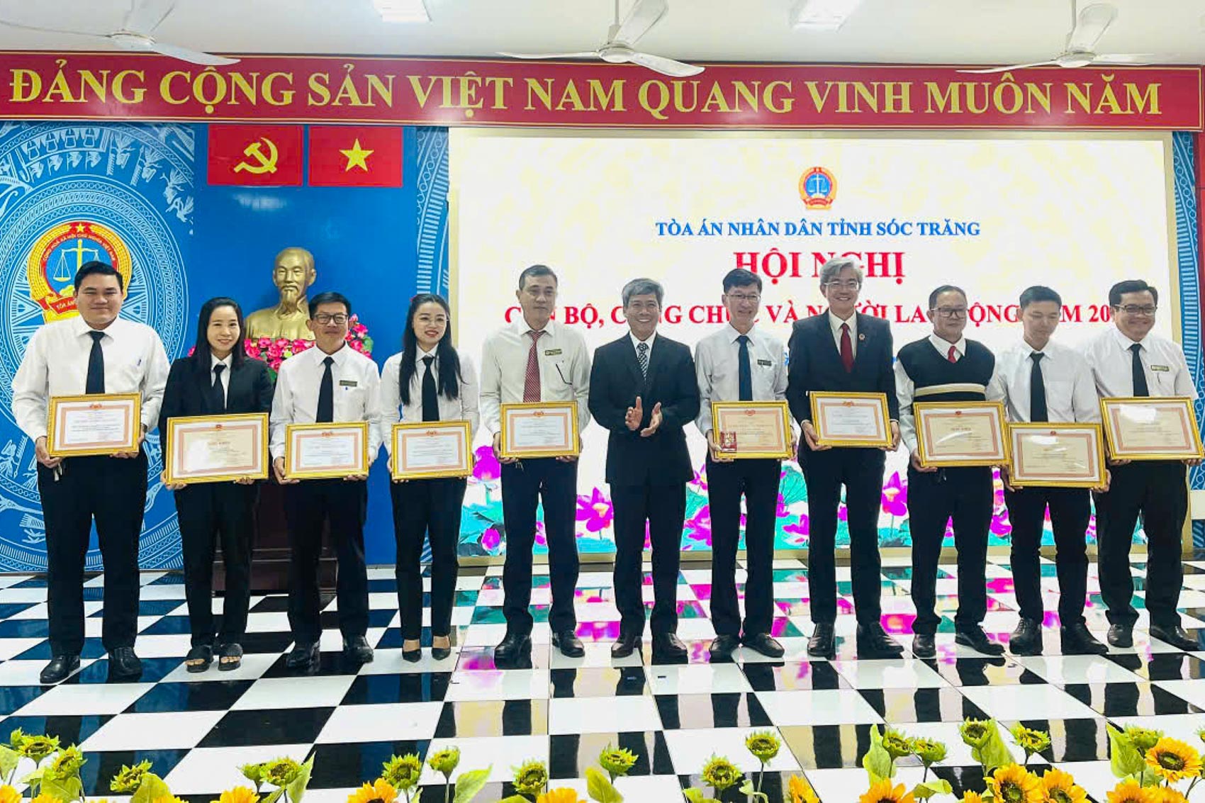 Tòa án nhân dân tỉnh Sóc Trăng tổ chức Hội nghị cán bộ, công chức và người lao động năm 2025