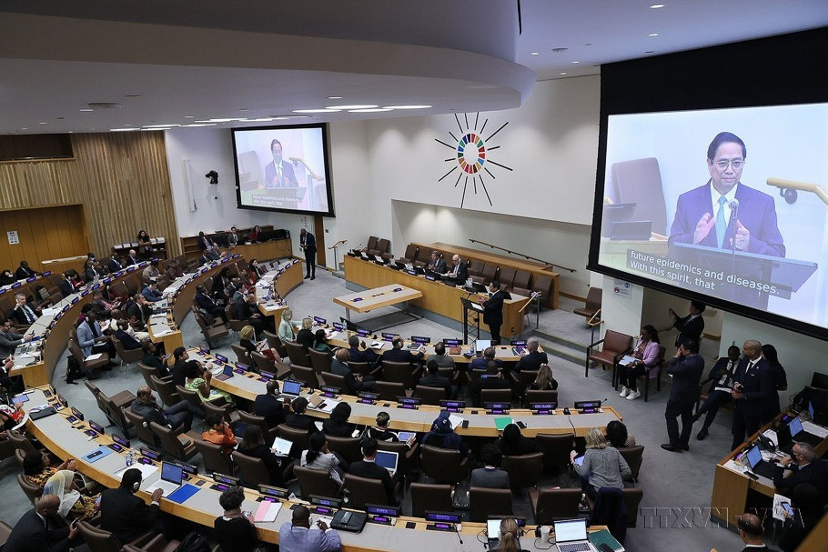 Theo dòng lịch sử hiện đại Việt Nam trong năm rắn