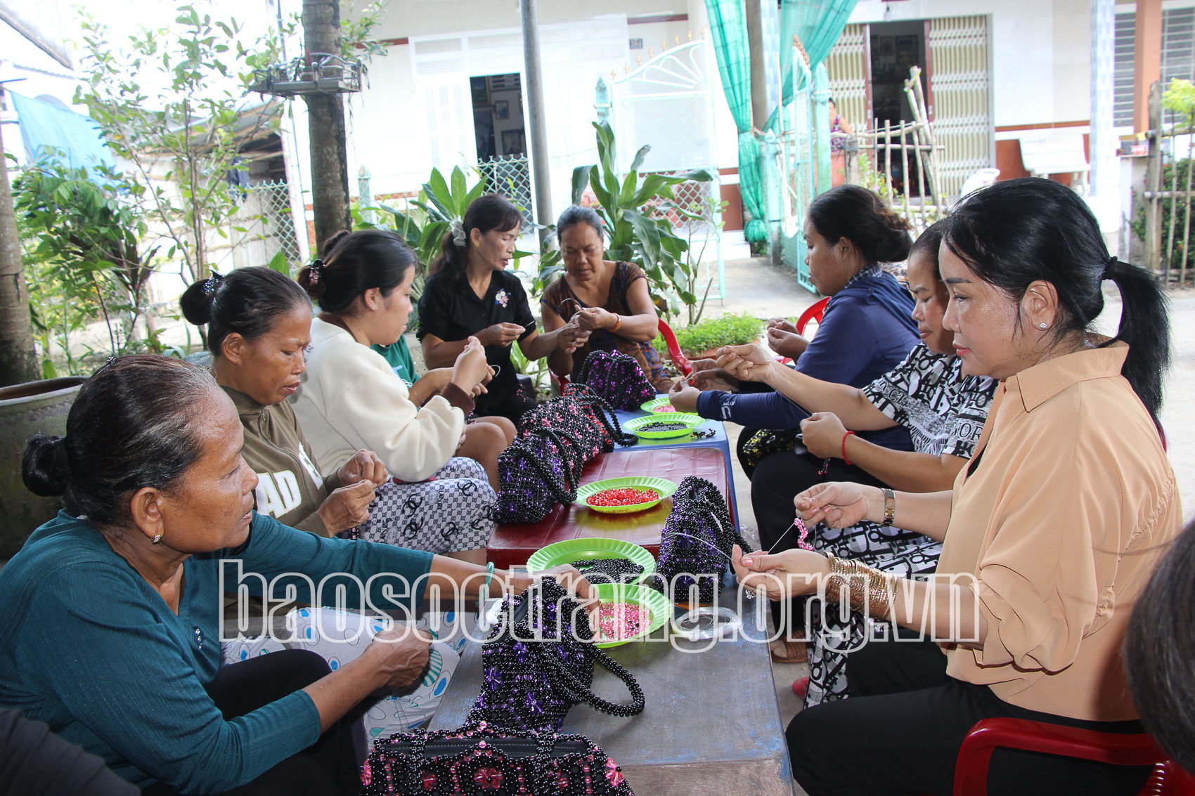 Đào tạo nghề cho phụ nữ nông thôn gắn với tăng thu nhập