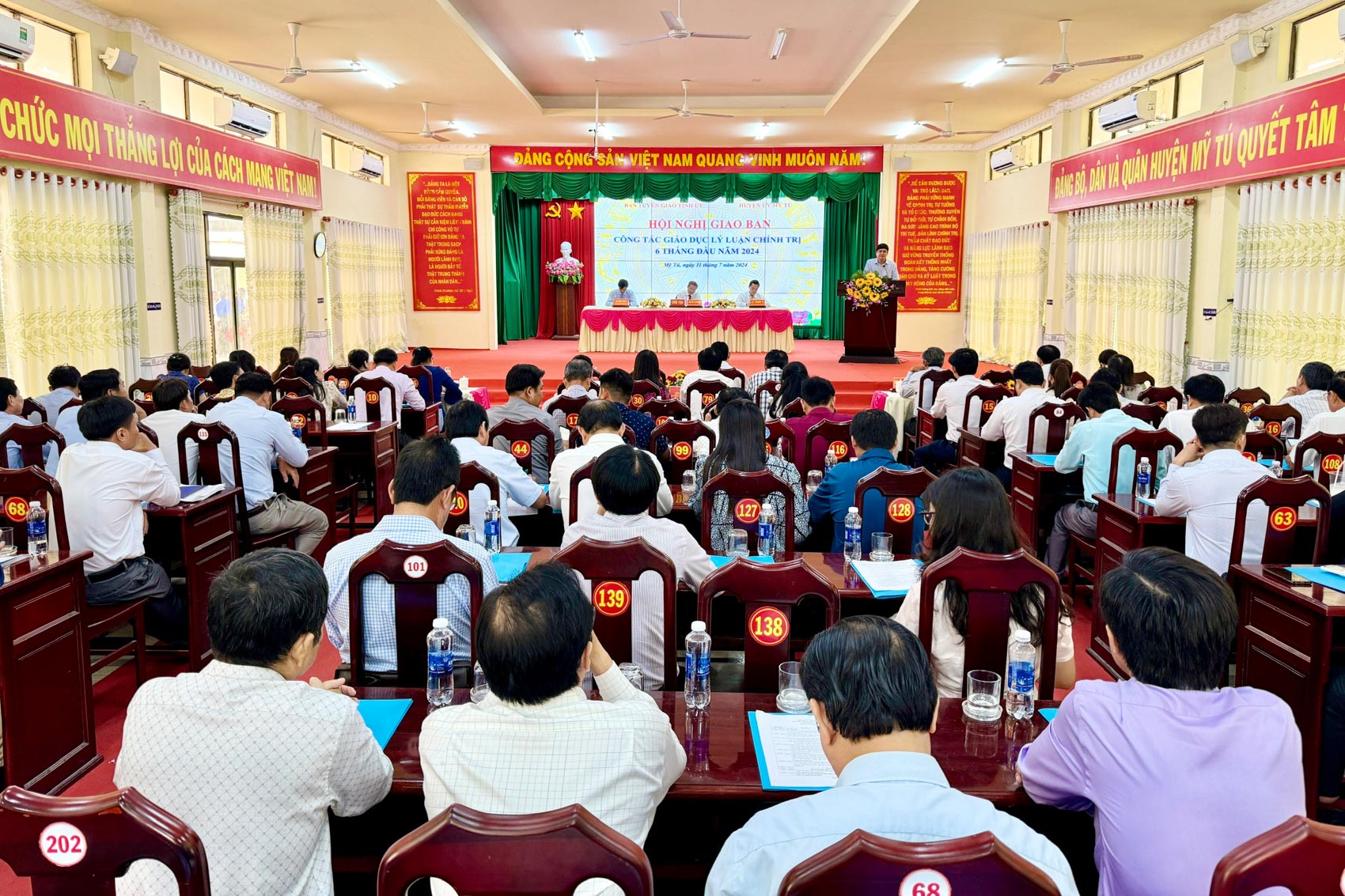 Giao ban công tác giáo dục lý luận chính trị 6 tháng đầu năm 2024 tại huyện Mỹ Tú