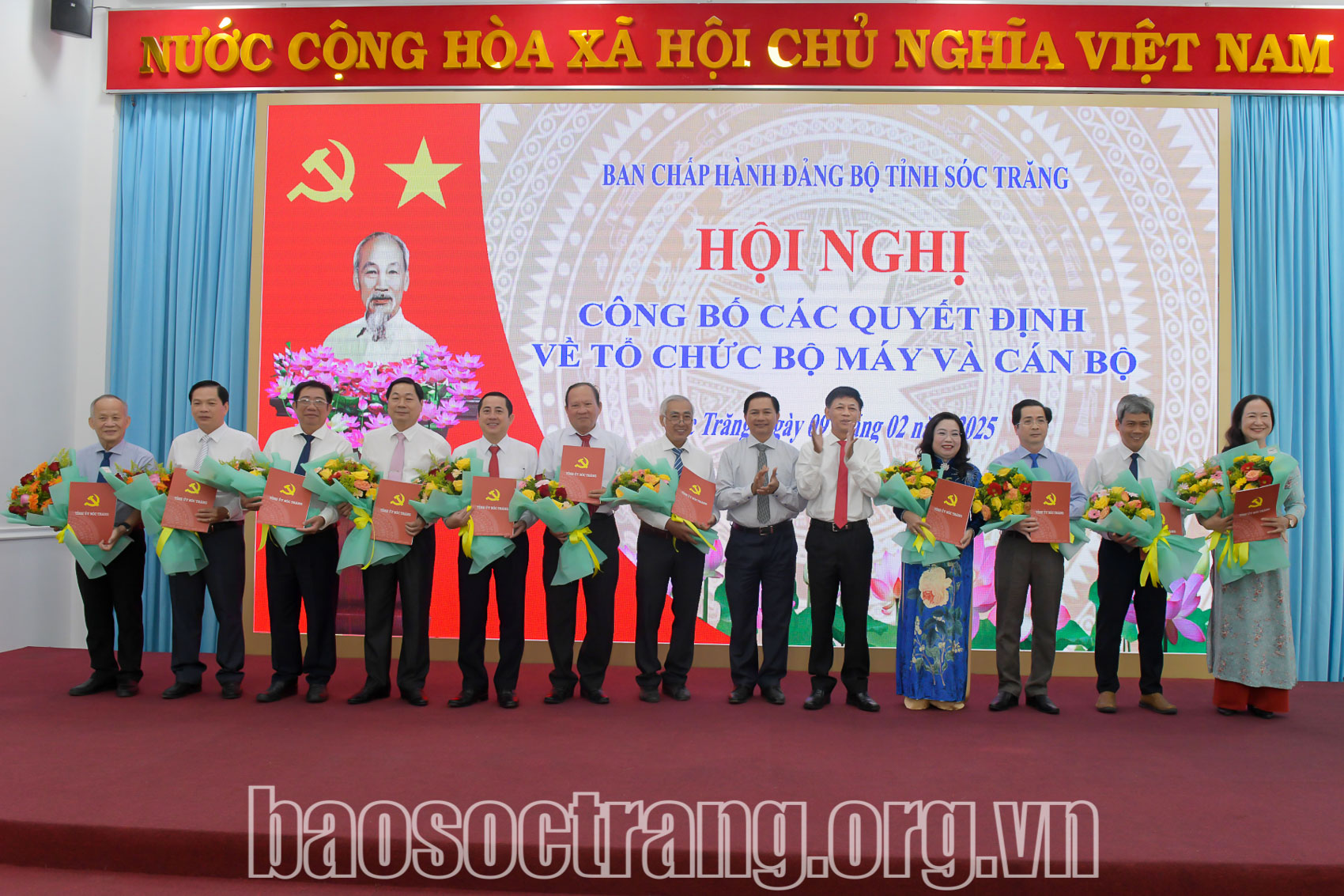 Sóc Trăng công bố các quyết định về tổ chức bộ máy và cán bộ