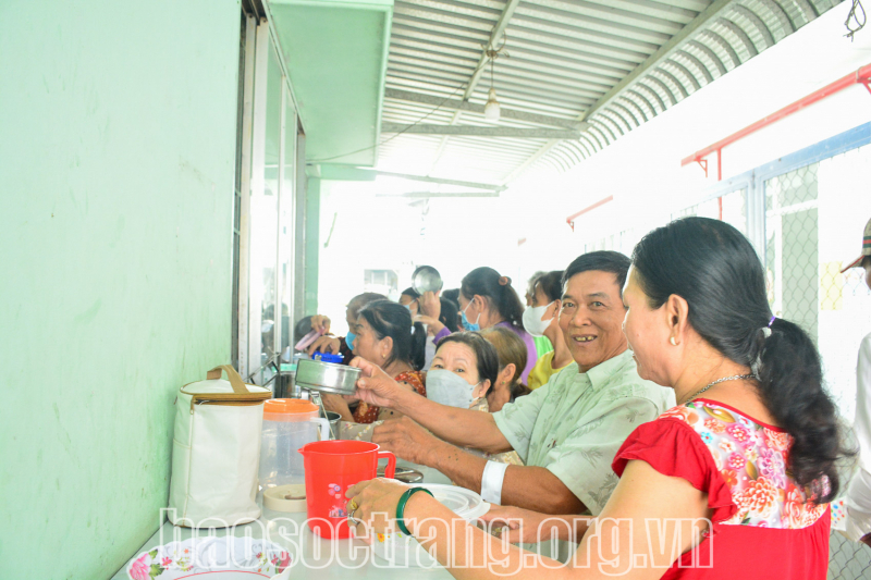 Mang yêu thương đến với cộng đồng