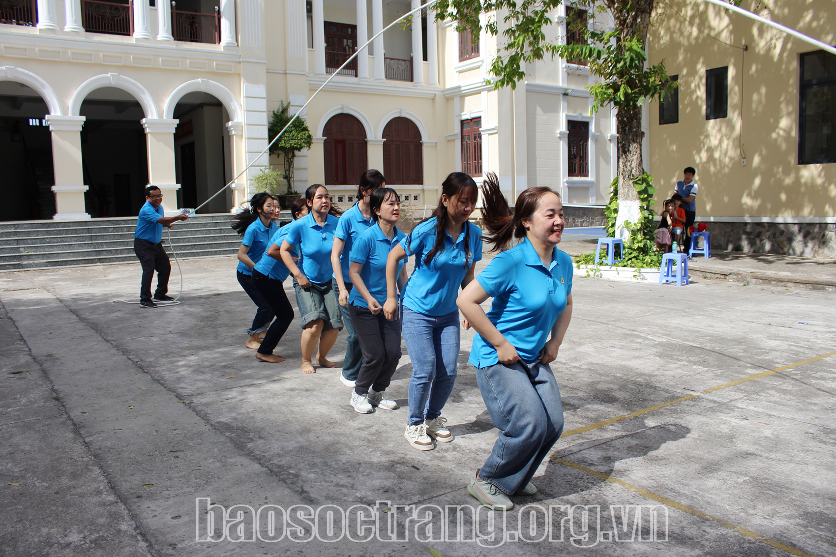 Tòa án nhân dân Sóc Trăng: Sôi nổi hoạt động chào mừng ngày Quốc tế Phụ nữ 8/3