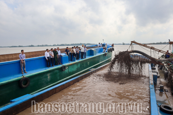 Theo dõi, giám sát chặt chẽ khối lượng cát về công trình