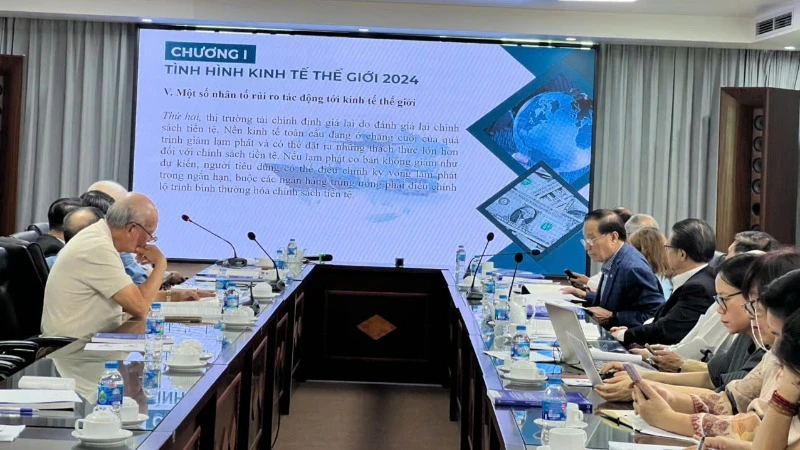 Việt Nam là ngoại lệ về thu hút đầu tư trực tiếp nước ngoài (FDI) năm 2024