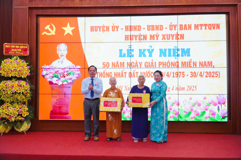 Tổ chức Lễ kỷ niệm 50 năm ngày Giải phóng miền Nam, thống nhất đất nước