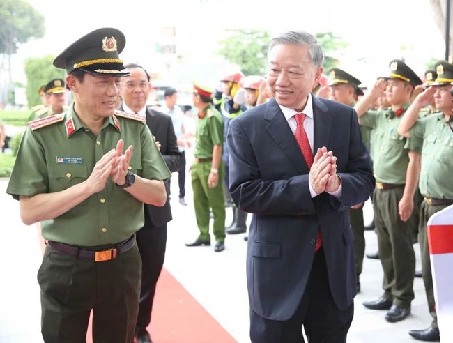 Tổng Bí thư Tô Lâm dự Lễ khánh thành Tượng đài Công an nhân dân tại TP HCM