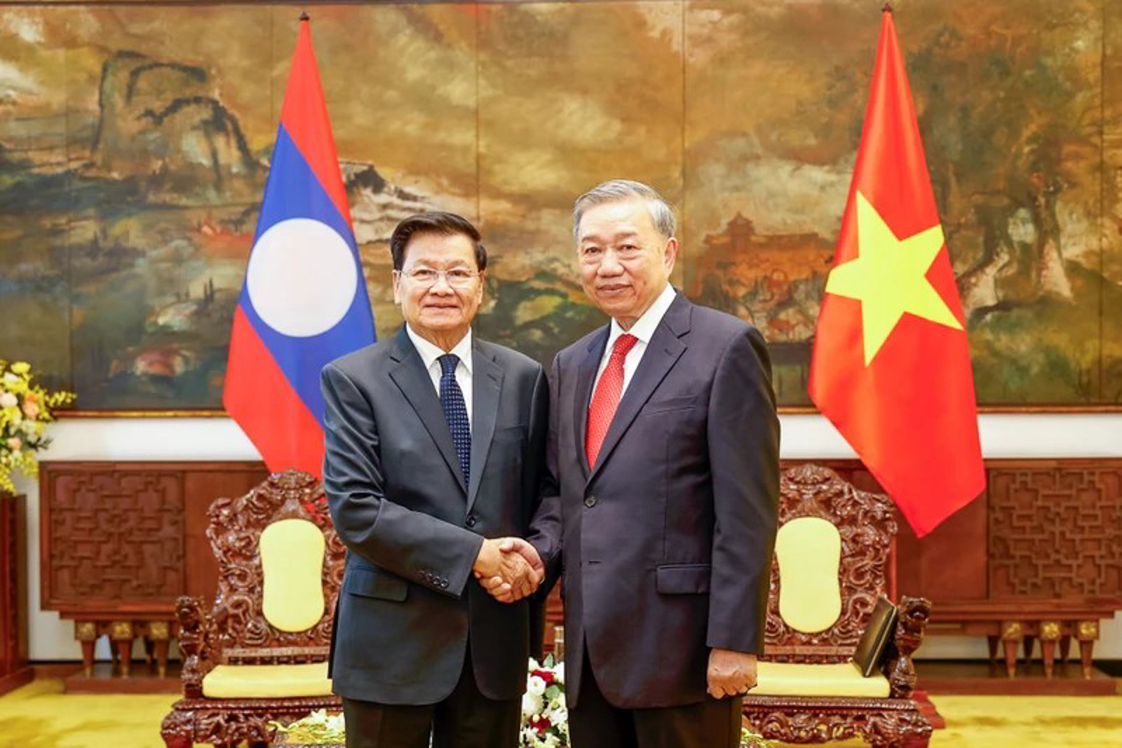 Tổng Bí thư Tô Lâm hội kiến Tổng Bí thư, Chủ tịch nước Lào Thongloun Sisoulith