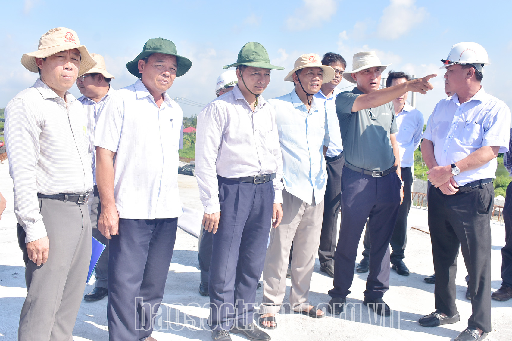 Sóc Trăng phát động phong trào thi đua cao điểm 15 ngày, đêm đẩy nhanh tiến độ thi công Dự án thành phần 4