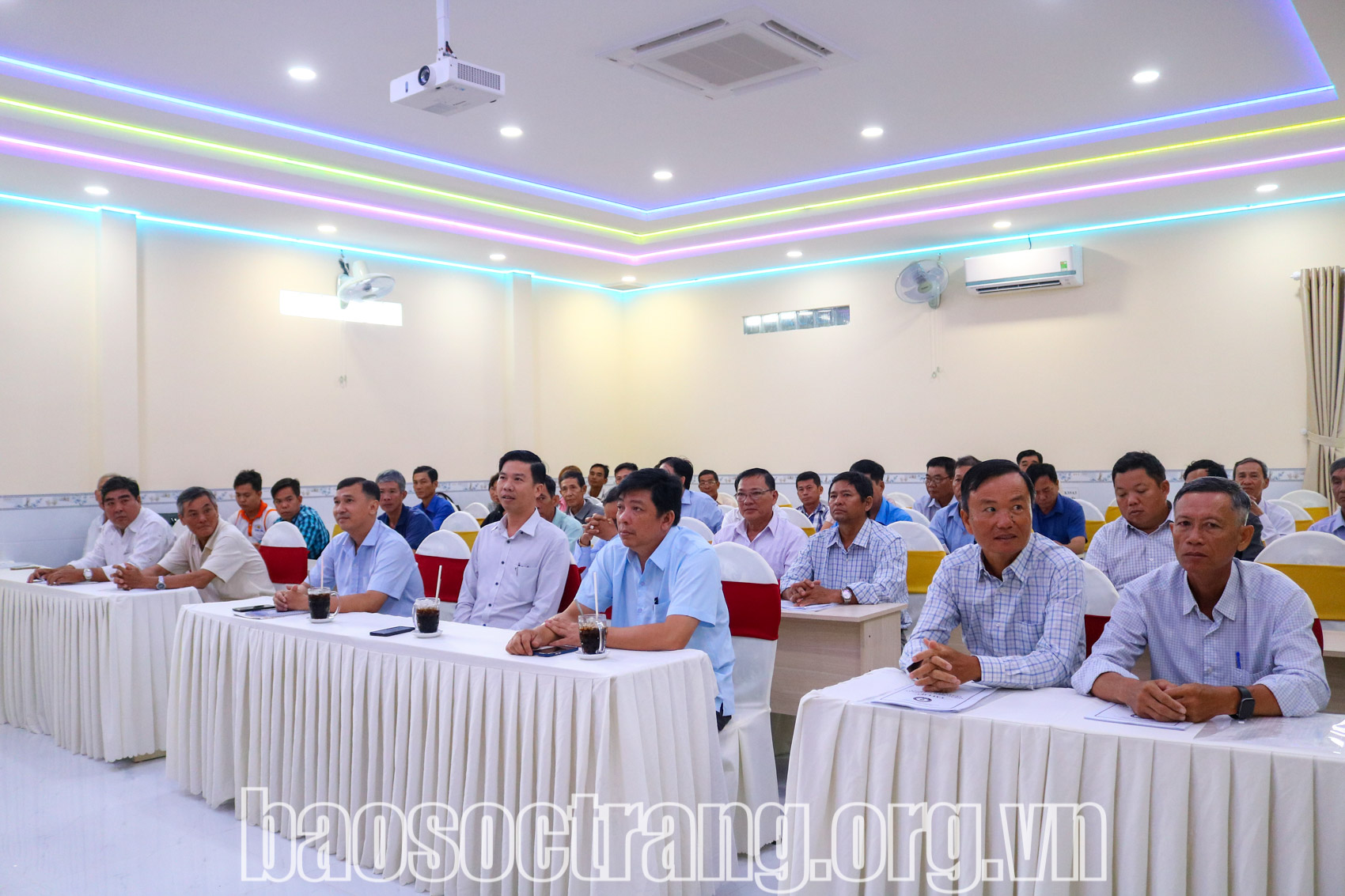 Nâng cao năng lực cho hội đồng quản trị và ban giám đốc hợp tác xã