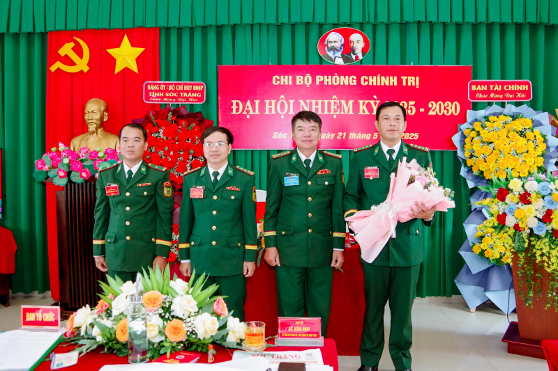 Chi bộ Phòng Chính trị tổ chức thành công Đại hội nhiệm kỳ 2025 - 2030