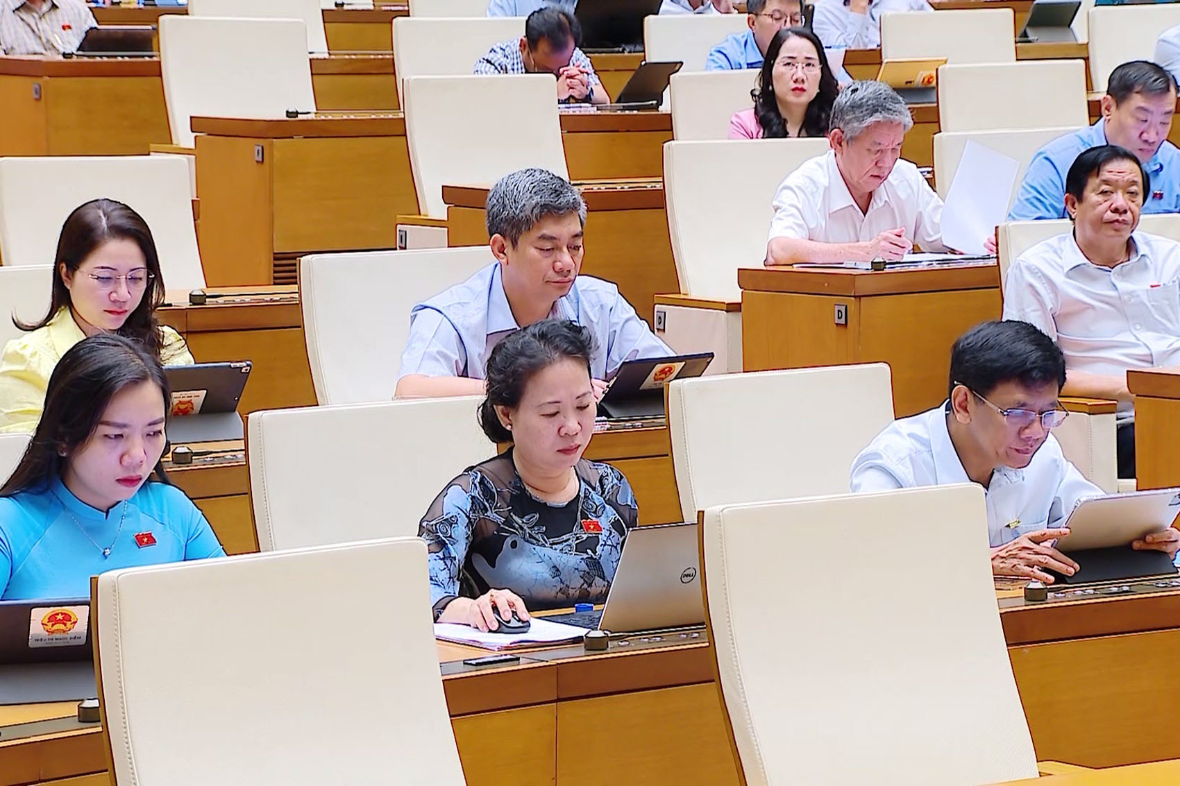 Đóng góp Dự thảo Nghị quyết của Quốc hội về một số cơ chế, chính sách đặc biệt tạo ra sự đột phá trong xây dựng và tổ chức thi hành pháp luật