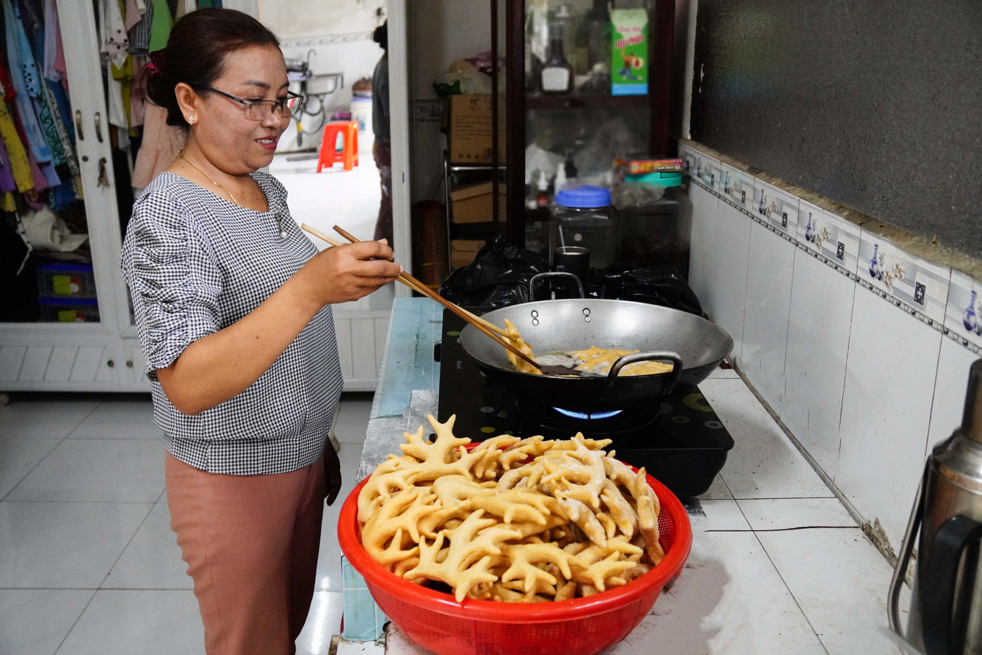 រក្សារបរធ្វើនំស្នងបន្តពីគ្រួសារ