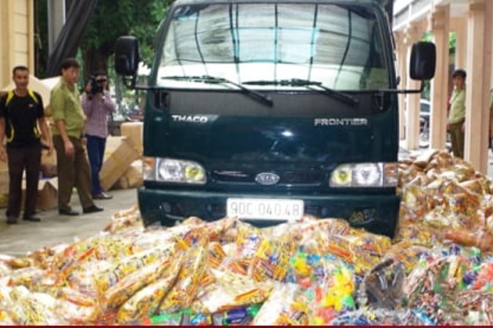 Thủ tướng: Lập tổ công tác đặc biệt, mở đợt tấn công cao điểm truy quét hàng giả