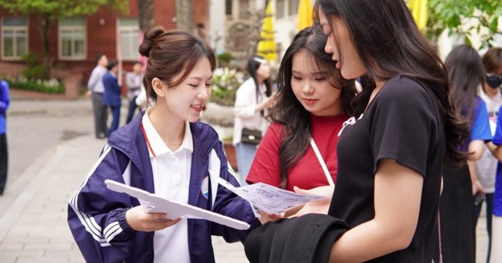 Theo quy định của Chính phủ, nhiều ngành nghề đặc thù được miễn 100% học phí. (Ảnh minh hoạ)