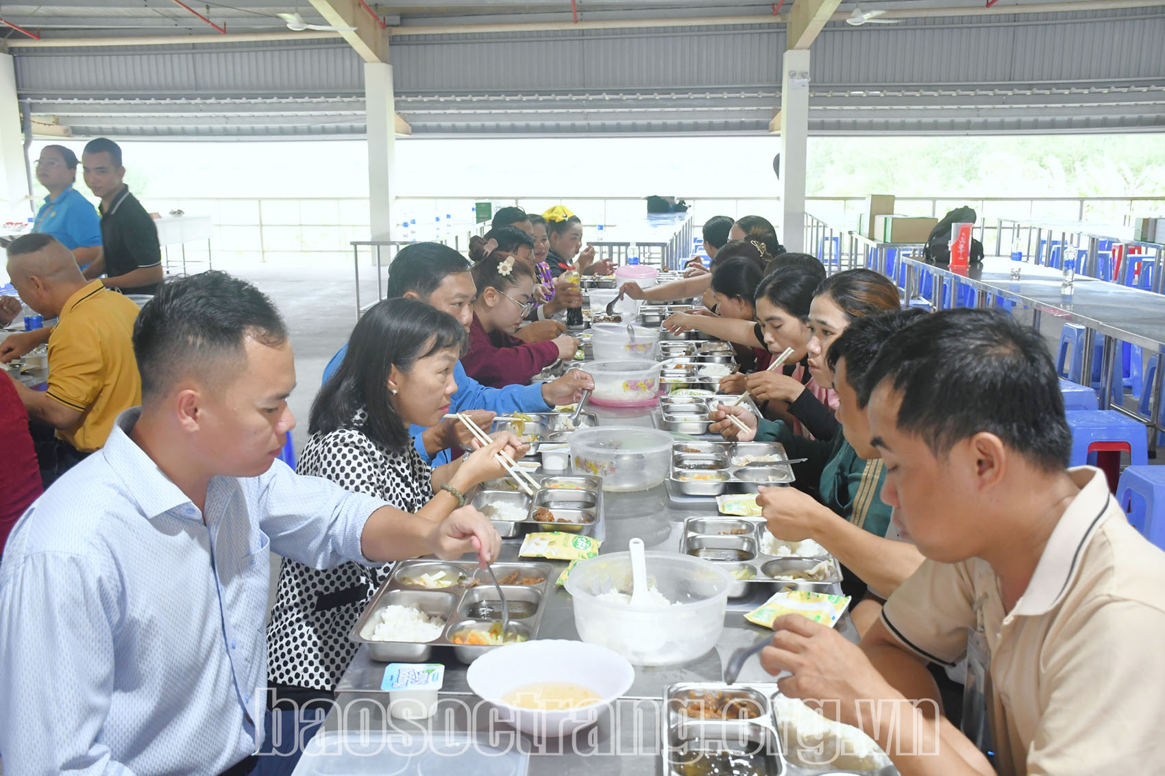 Hơn 3.000 công nhân Công ty Trách nhiệm hữu hạn Jia Zhi - Chi nhánh Sóc Trăng tham gia Bữa cơm Công đoàn