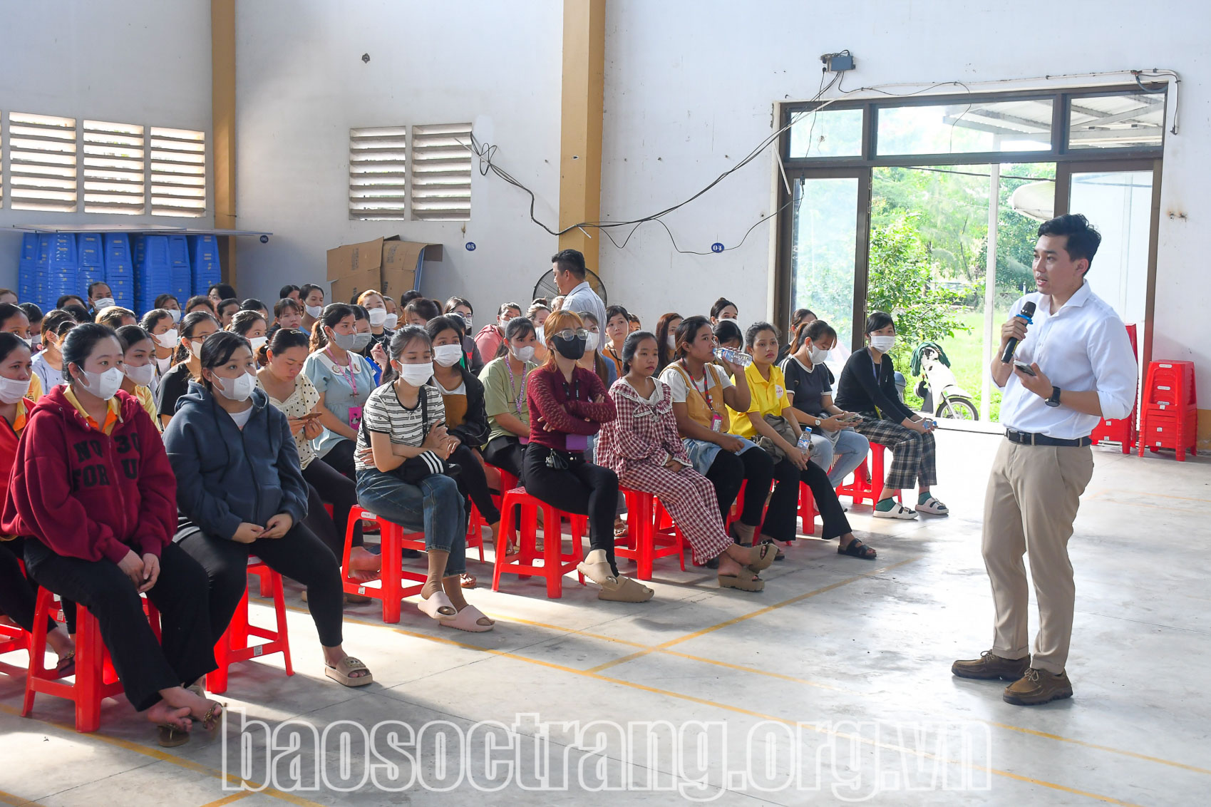 Tuyên truyền về kiến thức dinh dưỡng dành cho trẻ em đến nữ đoàn viên, người lao động