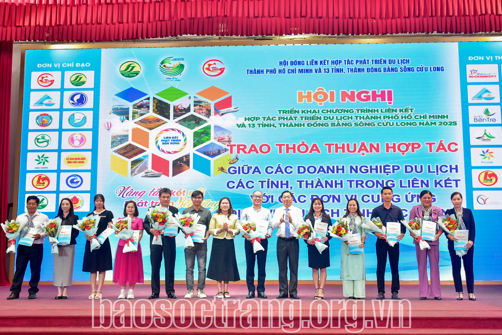 Liên kết - hợp tác cùng phát triển du lịch bền vững