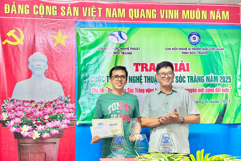 Tổng kết và trao giải Cuộc thi Nhiếp ảnh truyền thống năm 2025 “Quê hương Sóc Trăng vững bước tiến vào kỷ nguyên mới cùng đất nước”