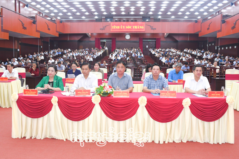 ហ្វឹកហាត់ស្តីពីការរៀបចំប្រព័ន្ធគ្រប់គ្រងរដ្ឋ​អំណាចភូមិភាគនៅពីរកម្រិត