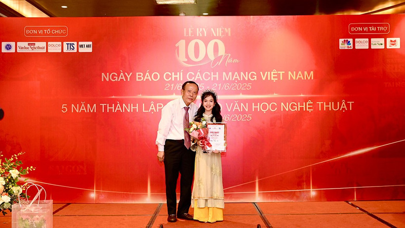 Trao giải cuộc thi “Báo chí lan tỏa tinh hoa, khơi nguồn sáng tạo”