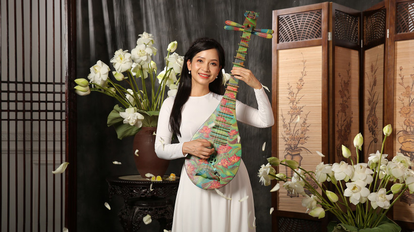 Vũ Diệu Thảo: “Nghề báo giúp tôi lan tỏa vẻ đẹp của tỳ bà”