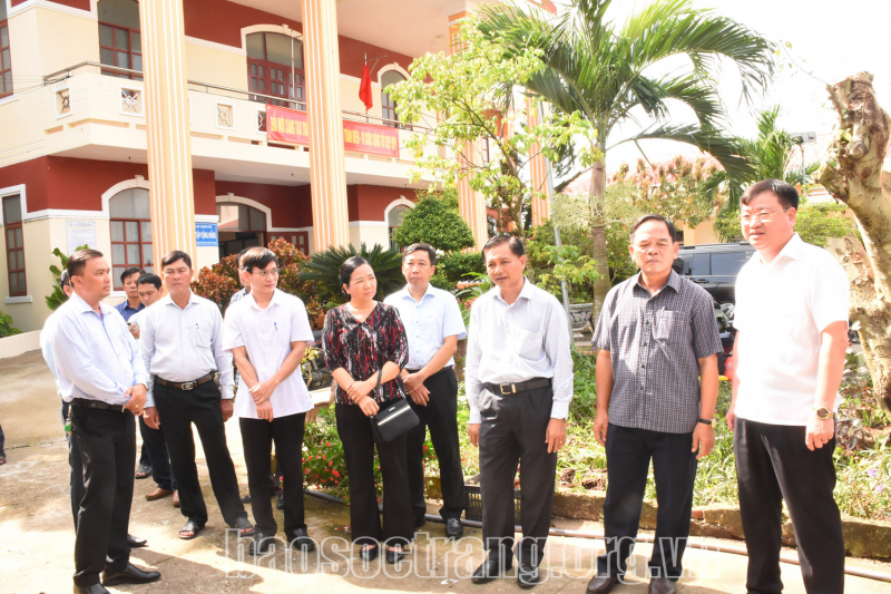 Chủ tịch UBND tỉnh Trần Văn Lâu kiểm tra vận hành thử nghiệm các xã mới