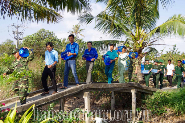 Vai trò của đoàn viên, thanh niên trong bảo vệ nền tảng tư tưởng của Đảng trên không gian mạng