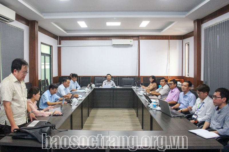 Nghiệm thu kết quả đề tài hệ thống phân tích dữ liệu thông minh về chỉ số dịch vụ trực tuyến tỉnh Sóc Trăng