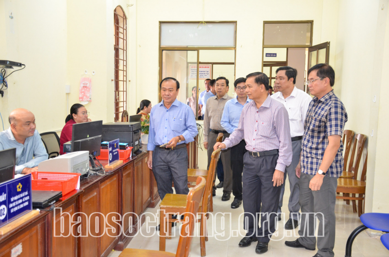 Kiểm tra việc vận hành thử nghiệm, chuẩn bị đi vào vận hành chính thức cấp xã mới tại thị xã Vĩnh Châu và huyện Trần Đề