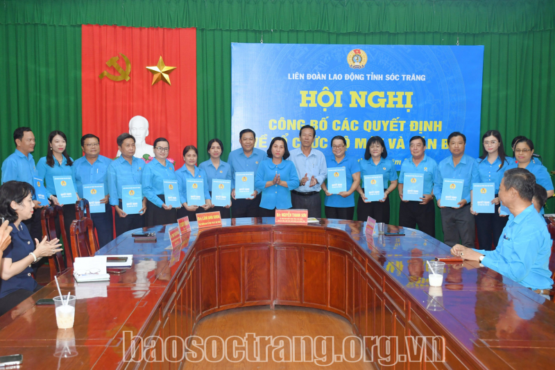 Kết thúc hoạt động của 14 Công đoàn cấp trên trực tiếp cơ sở