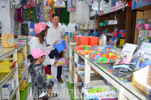 Chọn đồ chơi an toàn, bổ ích cho trẻ em trong mùa hè