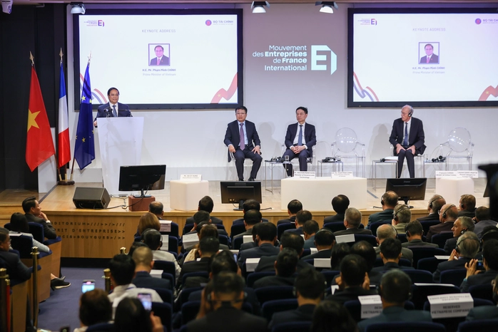 Đổi mới, làm mới quan hệ Việt Nam - Pháp