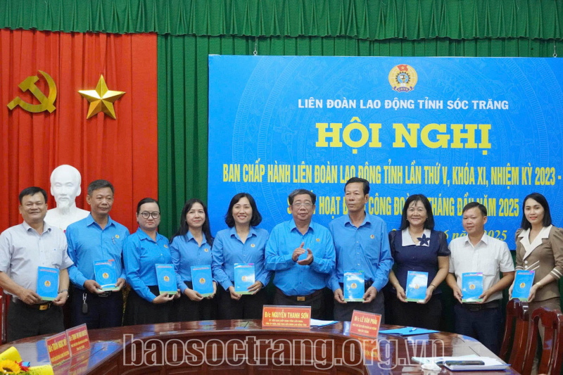 Công đoàn Sóc Trăng triển khai hiệu quả các hoạt động hướng về cơ sở