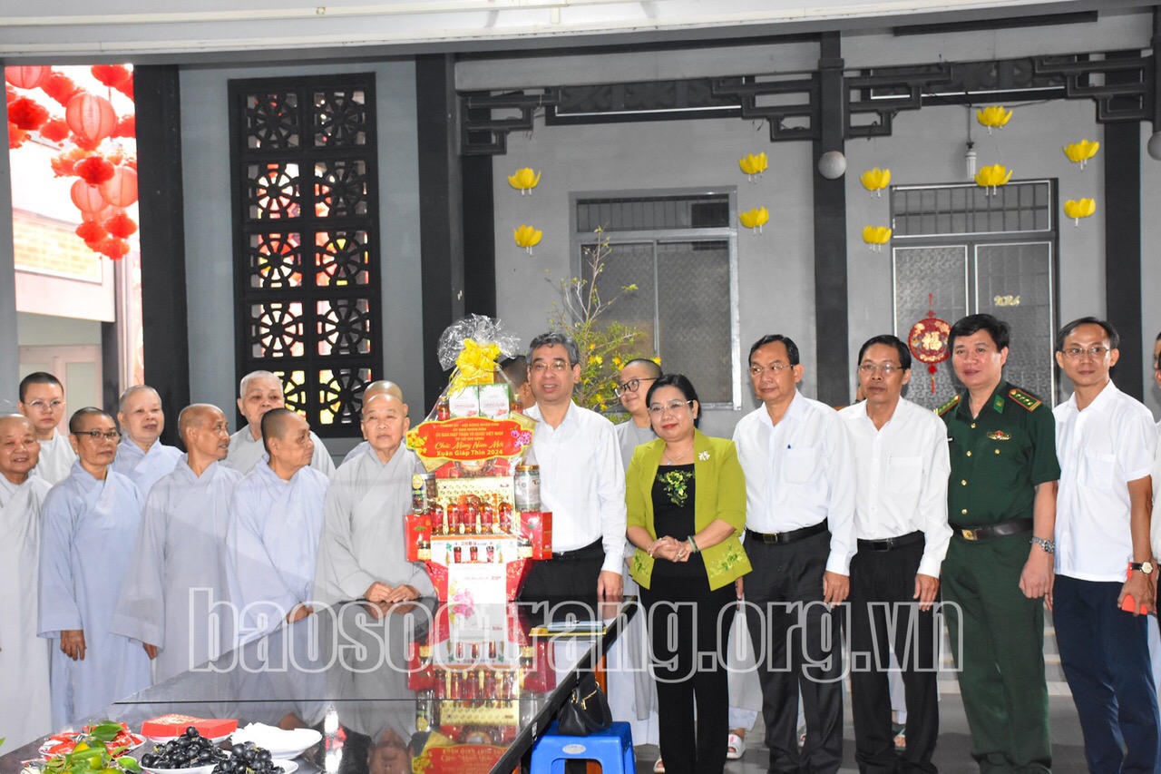 Đoàn lãnh đạo Thành phố Hồ Chí Minh thăm, chúc Tết chùa Đại Giác