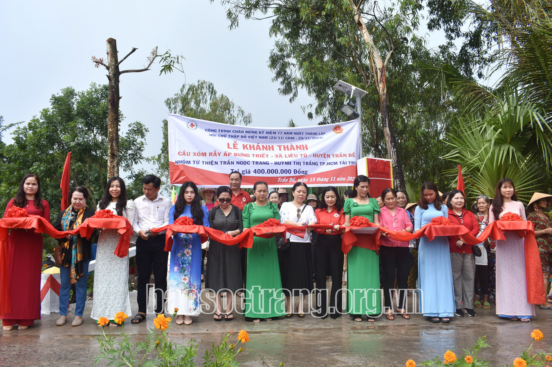 Khánh thành cây cầu trị giá 400 triệu đồng tại ấp Bưng Triết, xã Liêu Tú