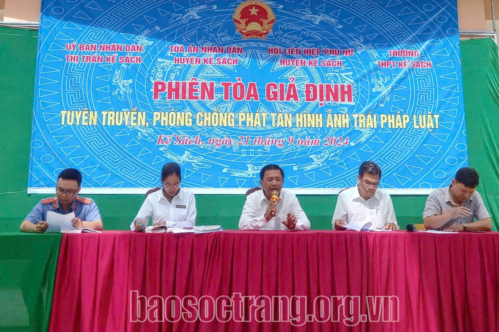 Phiên tòa giả định tuyên truyền, phòng chống phát tán hình ảnh trái pháp luật