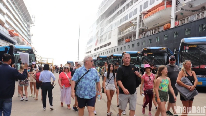 Sau bão Yagi, Cảng tàu khách quốc tế Hạ Long mở cửa trở lại