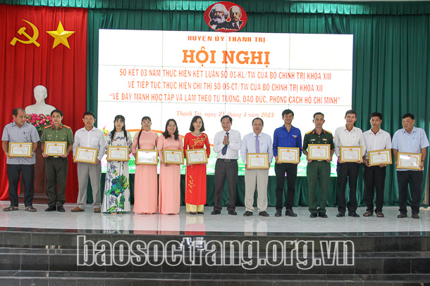 Khen thưởng 13 tập thể, 23 cá nhân trong học tập và làm theo tư tưởng, đạo đức, phong cách Hồ Chí Minh