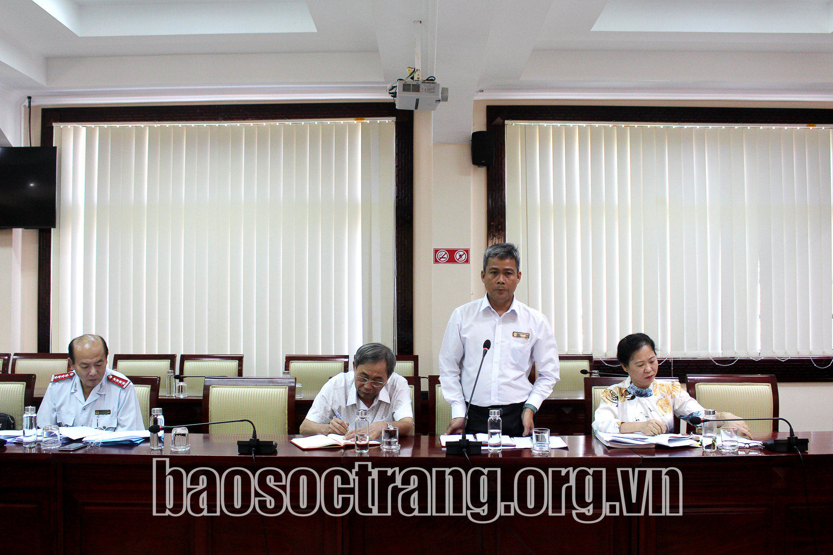 Quyết liệt bảo vệ người tiêu dùng trong giao dịch ngân hàng