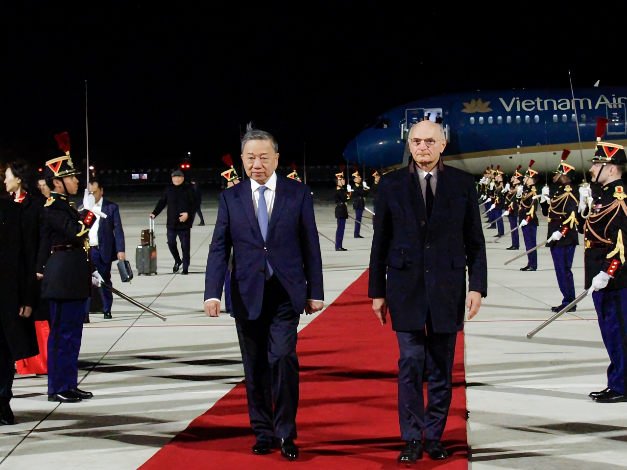 Tổng Bí thư, Chủ tịch nước Tô Lâm đến Paris tham dự Hội nghị Cấp cao Pháp ngữ lần thứ 19 và thăm chính thức Cộng hòa Pháp