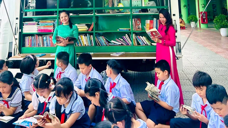 Băn khoăn vì tạm ngừng xét thăng hạng chức danh nghề nghiệp