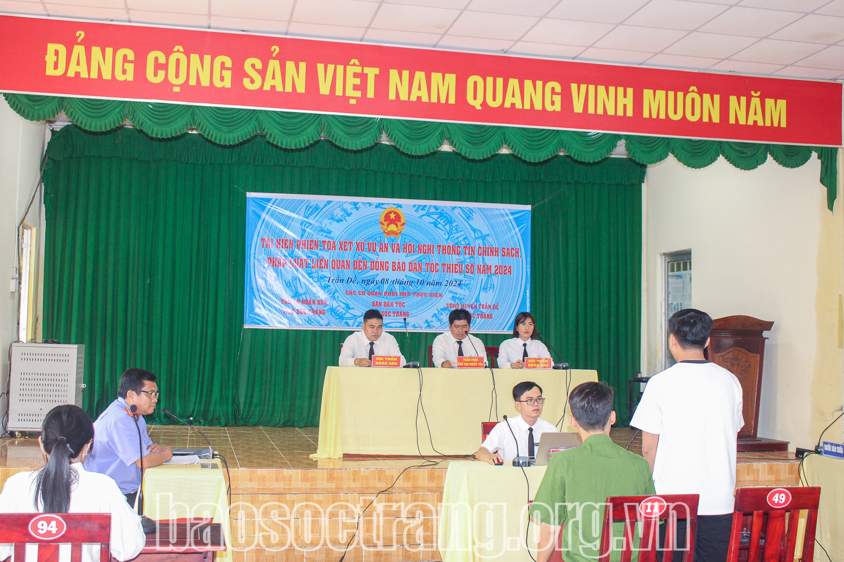 Quang cảnh phiên toà giả định . Ảnh: KIM NGỌC