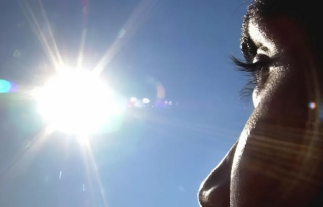 Bác sĩ nói gì về phương pháp nhìn mặt trời sẽ cải thiện cận thị?